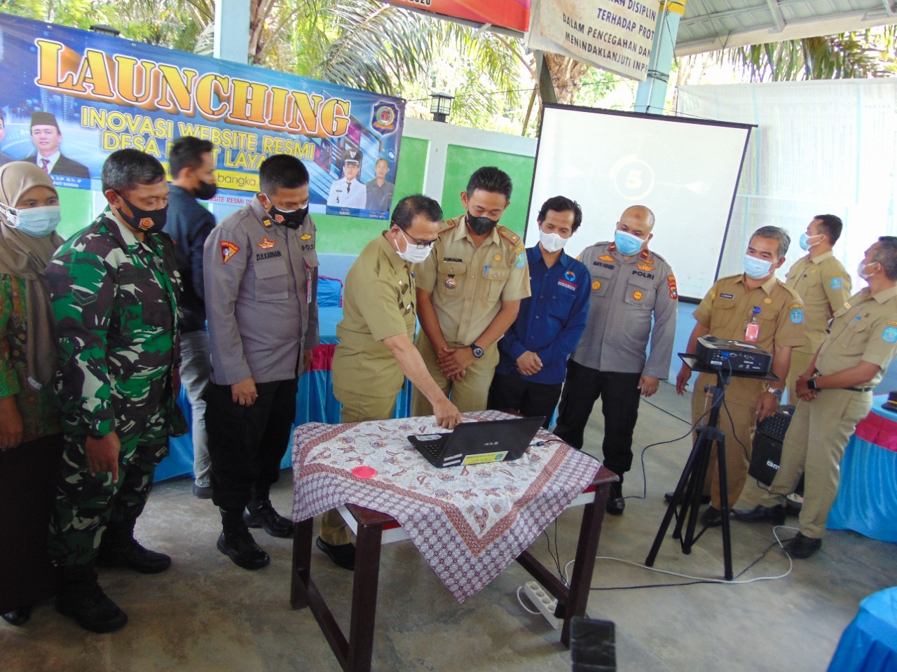 RAPAT DESA